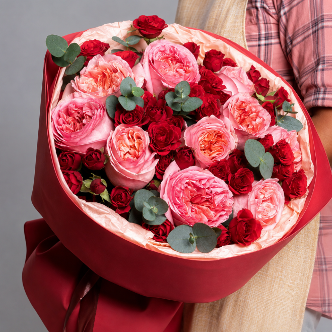 Pink Peony Roses And Red Spray Roses Luxury Bouquet